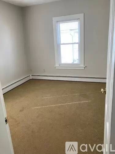 Main picture of 219 Maple St