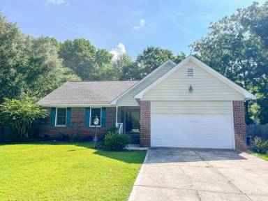 Main picture of 2505 Sickle Way