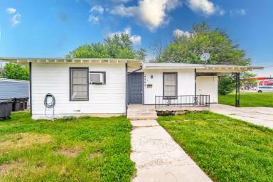 Main picture of 4304 Wabash Ave