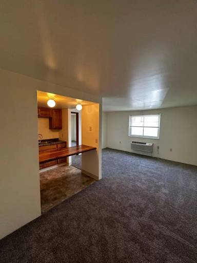 Main picture of 209 Whitestown Vlg