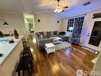 Main picture of 8035 Lee Dr