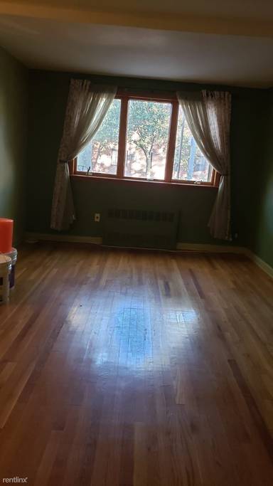 Main picture of 8868 Bay 16th St