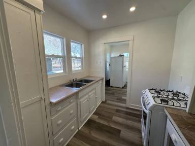 Main picture of 116 N Washington Ave