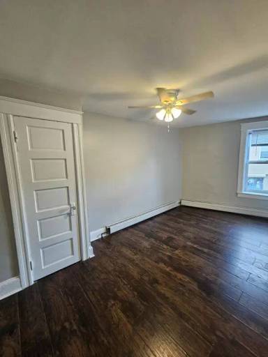 Main picture of 468 Main St