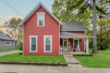 Main picture of 349 S Chillicothe St