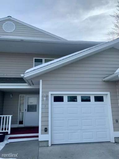 Main picture of 104 S Yellowstone Ave