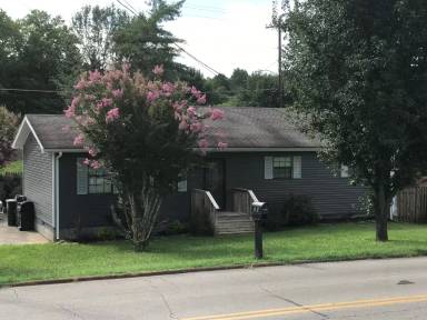 Main picture of 505 Cedar Springs Rd