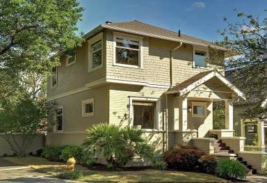 Main picture of 3100 E Jefferson St