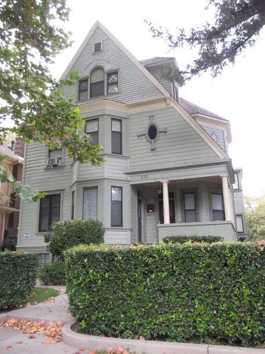 Main picture of 512 W 3rd St
