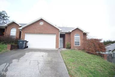 Main picture of 2419 Glen Meadow Rd
