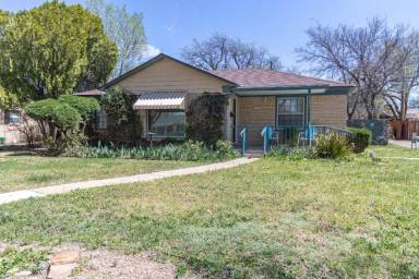 Main picture of 1021 S Rusk St