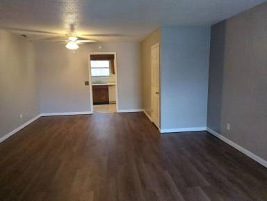 Main picture of 4667 Cary Ln