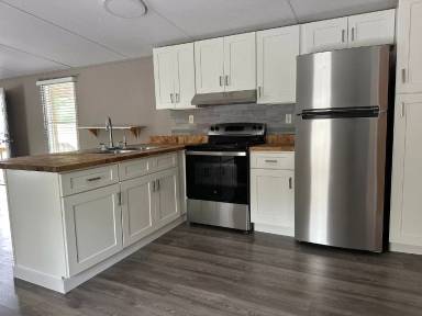 Main picture of 833 Lovell Rd