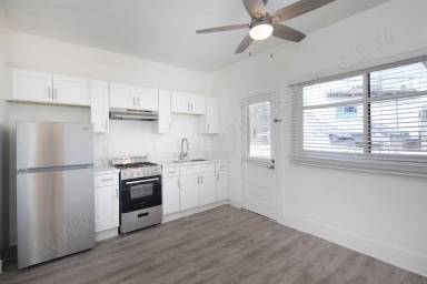 Main picture of 4925 Del Mar Ave