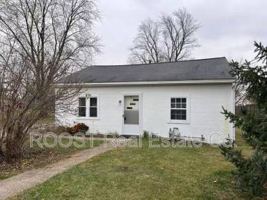 Main picture of 15819 Florence Ave