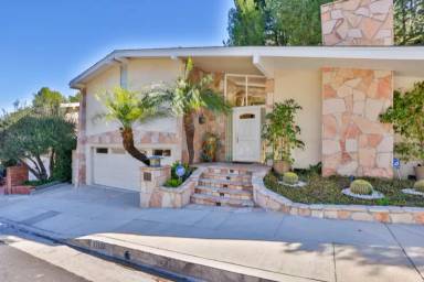 Main picture of 17160 Escalon Dr