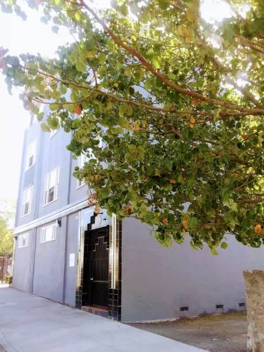 Main picture of 45 W 10th St