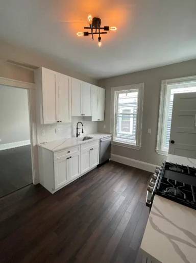 Main picture of 60 Ridgewood St