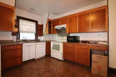 Main picture of 65 Naples Rd