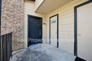 Main picture of 3022 Forest Ln