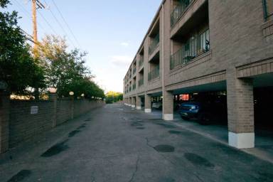 Main picture of 3316 Guadalupe St