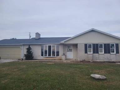 Main picture of 225 Oak Rd
