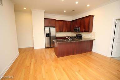 Main picture of 4651 N Greenview