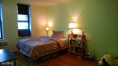 Main picture of 585 E 21st St