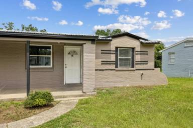 Main picture of 3 Ellinor Ct
