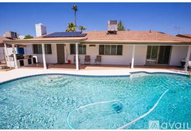 Main picture of 2539 E Geneva Dr