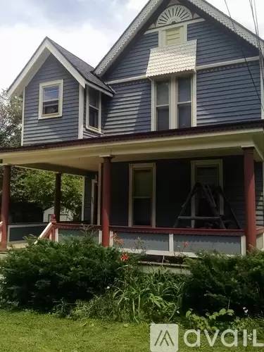 Main picture of 306 Douglas Ave