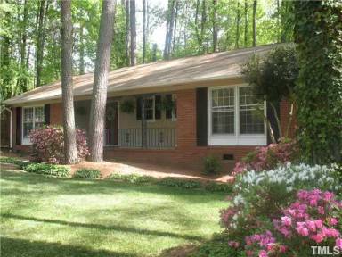 Main picture of 207 Bennington Dr