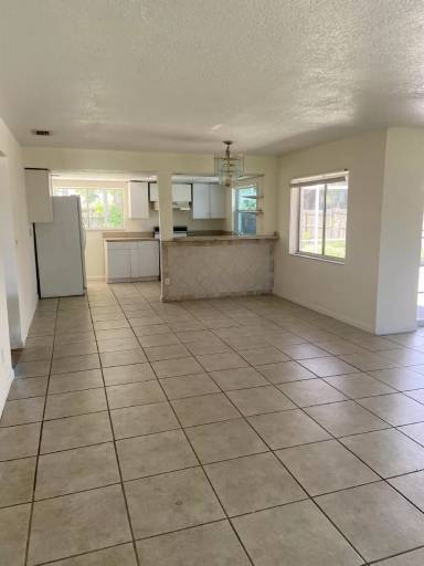 Main picture of 105 SE 44th Ter