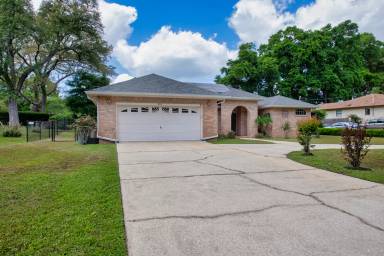 Main picture of 8731 Thunderbird Dr