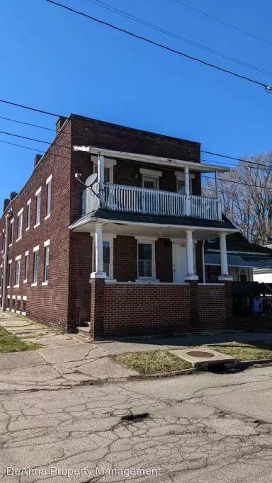 Main picture of 3124 W 71st St