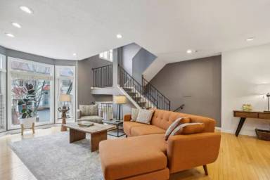 Main picture of 71 Waterfront Dr