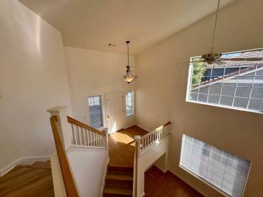 Main picture of 270 Brady St