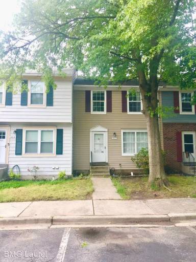 Main picture of 903 Saint Michaels Dr