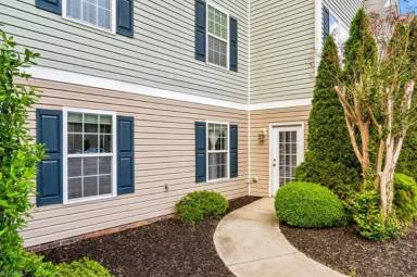 Main picture of 4702 Pennoak Ln