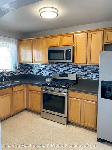 Main picture of 304 J Ave