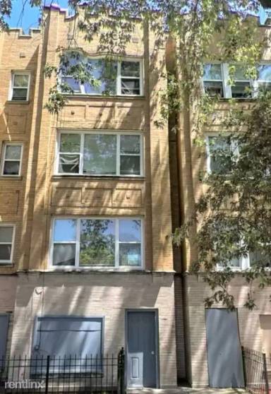 Main picture of 8043 S Manistee Ave