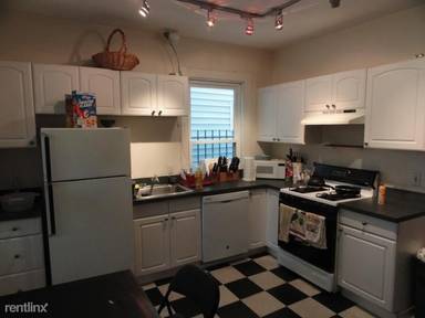 Main picture of 378 Washington St