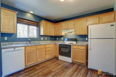 Main picture of 1031 N Elsinore Ave