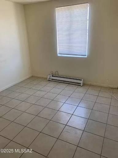 Main picture of 5754 E 28th St