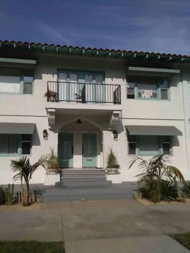 Main picture of 1325 1/2 E Ocean Blvd