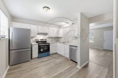 Main picture of 2431 Woodale Ln