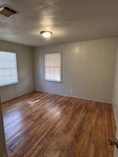 Main picture of 2722 Hillcrest Ave