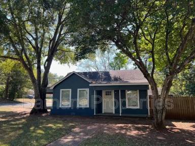 Main picture of 205 W California St