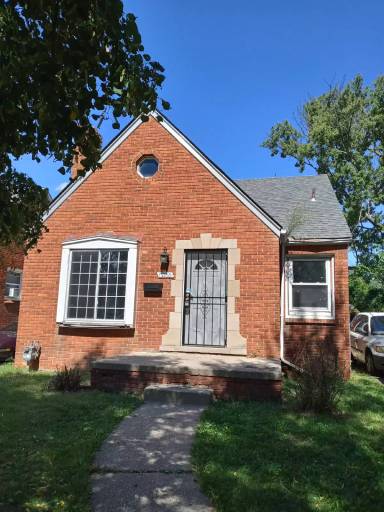 Main picture of 15247 Young St