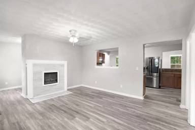 Main picture of 8630 Granby St